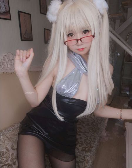 嫩模久久浪潮_HD动漫免费观看